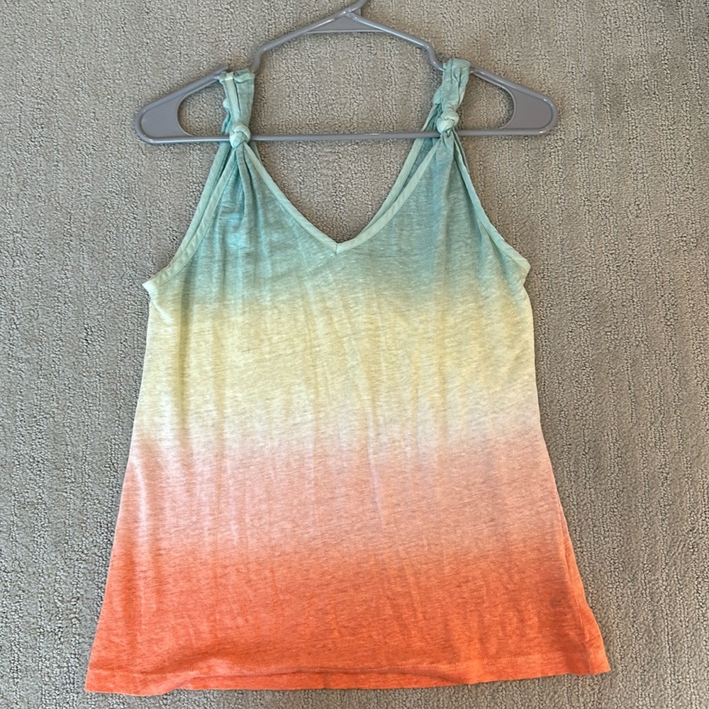 Fun summer top- size small.